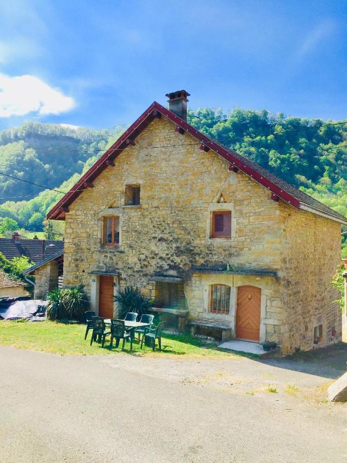 Gite Des Reculees Ladoye-sur-Seille Exterior photo